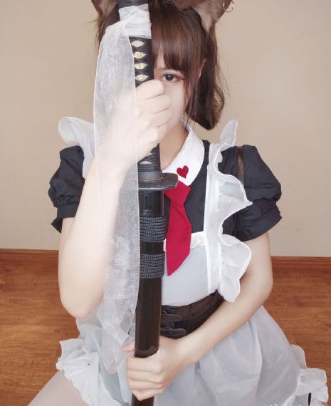年轻性感妈妈
