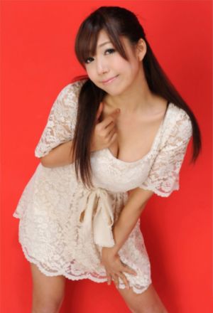大胸的女大学生