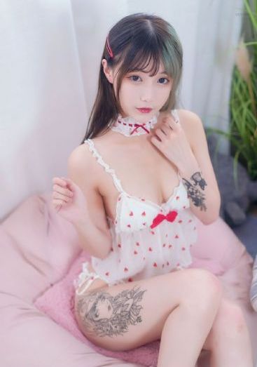 敌营十八年