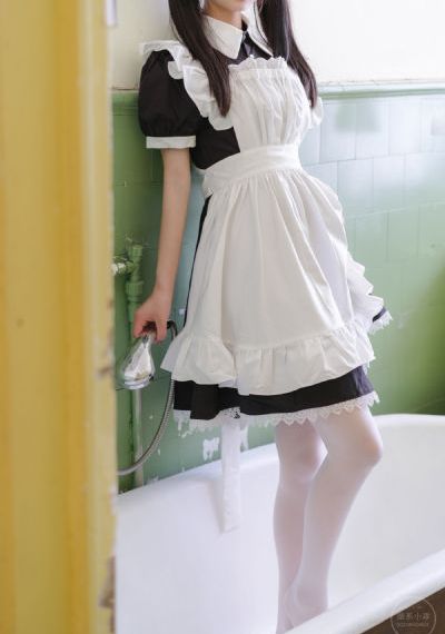 校长办公室里狂肉校花视频