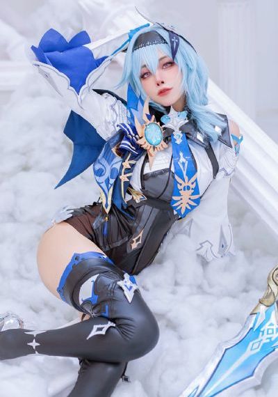女人裸双乳被老头夹奶